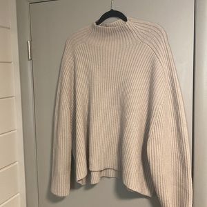Oversized XXL ribbed sweater